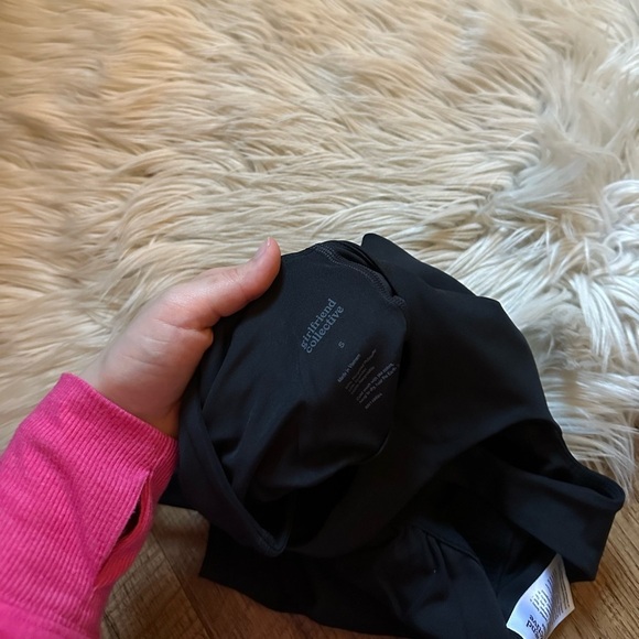 GIRLFRIEND COLLECTIVE Float Ultralight Zoe Cross Back Tank Top In Black - Picture 5 of 8